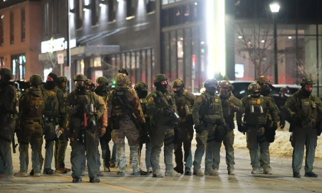 Μινεσότα: Πώς μία ακόμη δολοφονία μετατρέπει την καταστολή της μετανάστευσης σε εθνική αναμέτρηση