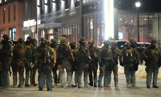 Μινεάπολη: Ξεκινά η αποχώρηση των ομοσπονδιακών πρακτόρων μετά την επικοινωνία Τραμπ - Φρέι