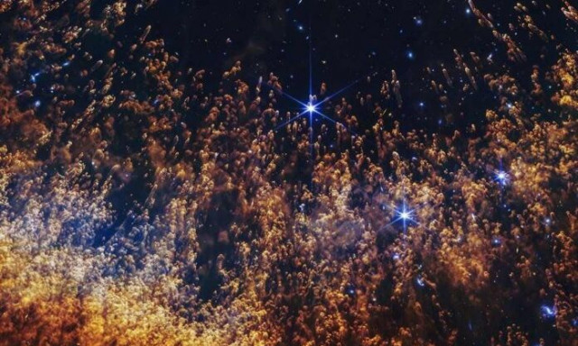 James Webb: Η εντυπωσιακή νέα εικόνα του Νεφελώματος της Έλικας