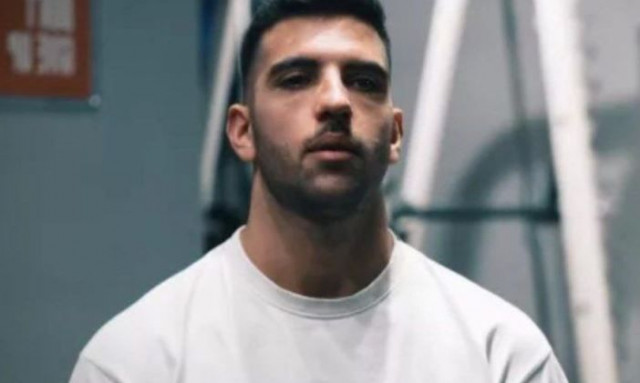 Η μαντινάδα του Μανώλη Κονταρού για τον Ρεθυμνιώτη Μάνο Μαλλιαρό που τρέλανε το κοινό