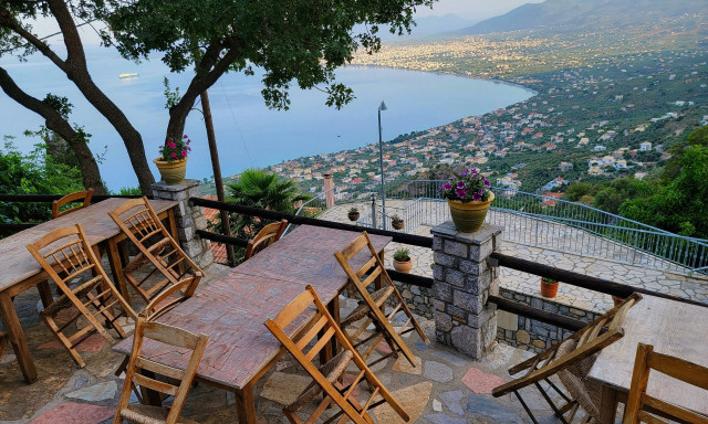 Μεσσηνία: Θετικές προοπτικές για το 2026 - Στροφή από το μαζικό μοντέλο στον θεματικό τουρισμό