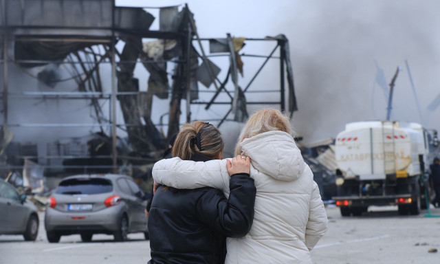 Βιολάντα: Τα 3 σενάρια της φονικής έκρηξης στο εργοστάσιο – Στο «μικροσκόπιο» τα συστήματα ασφαλείας