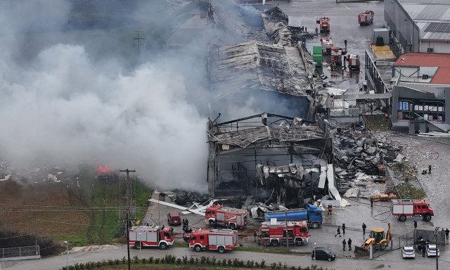 Θωμαΐδης για έκρηξη στη Βιολάντα: «Η σκόνη από τις πρώτες ύλες είναι πιθανή αιτία δεύτερης έκρηξης»