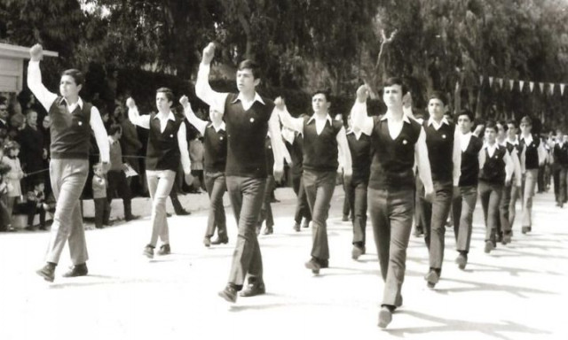 Ρέθυμνο: Η παρέλαση μιας άλλης εποχής - Όταν η Λεωφόρος Κουντουριώτη βημάτιζε περήφανα