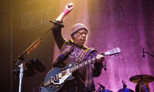 Ο Νιλ Γιανγκ προσφέρει δωρεάν τη μουσική του στους κατοίκους της Γροιλανδίας