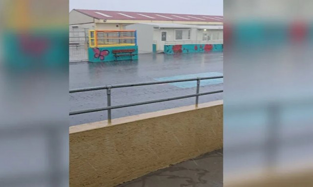 Ηράκλειο: Πλημμύρισαν οι αίθουσες του ειδικού σχολείου - Δεν πέρασε χρόνος από τα εγκαίνια