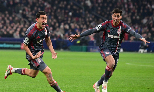 Άγιαξ - Ολυμπιακός 1-2: Τεράστιο «διπλό»! Άλωσε το Άμστερνταμ, πάει play offs του Champions League