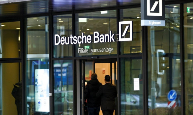 Deutsche Bank: Έφοδος για ξέπλυμα μαύρου χρήματος – Ερευνούν τον Ρώσο ολιγάρχη Ρομάν Αμπράμοβιτς