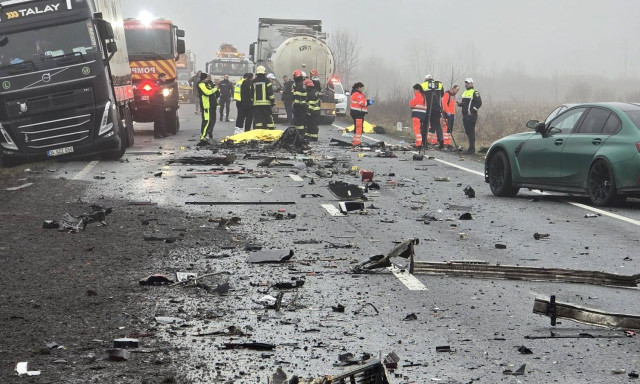 Τραγωδία στη Ρουμανία: Το «lane assistant» και τα άλλα σενάρια για το πολύνεκρο με οπαδούς του ΠΑΟΚ