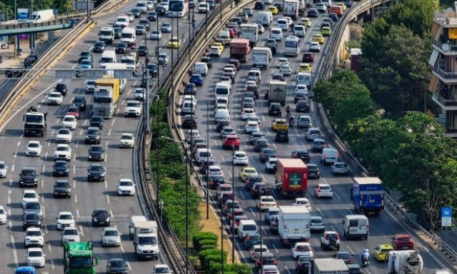 Σύσκεψη για κυκλοφοριακό: Όχι στην πλήρη απαγόρευση φορτηγών στον Κηφισό 07.00 - 10.00