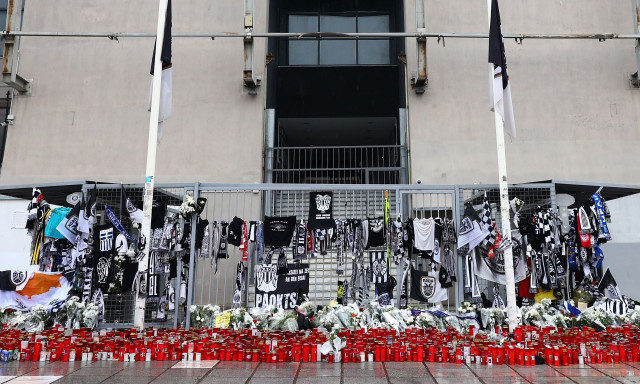 Αλλαγή ώρας στην άφιξη του C-130 με τις σορούς των επτά φιλάθλων του ΠΑΟΚ