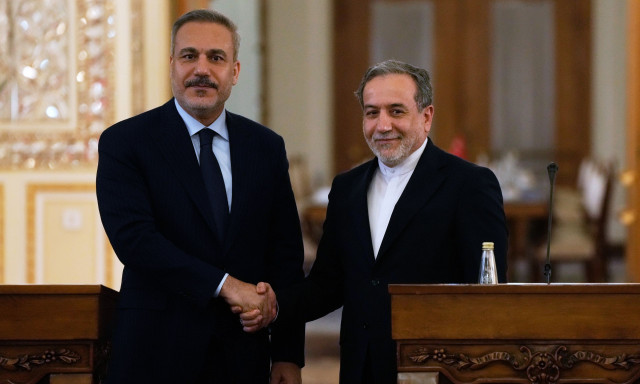 Τουρκία: Ο Ιρανός υπουργός Εξωτερικών θα συναντηθεί με τον Φιντάν για συνομιλίες σχετικά με τις ΗΠΑ