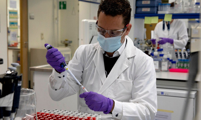 Οι 5 προτεραιότητες της καινοτόμου φαρμακοβιομηχανίας - Ζητούν όριο υποχρεωτικών επιστροφών στο 50%