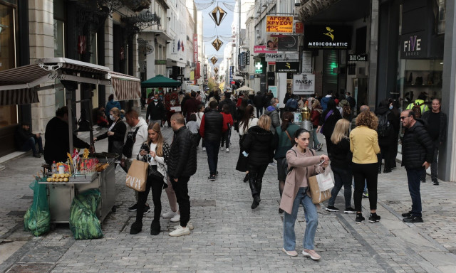 ΟΠΕΚΑ: Σήμερα οι πληρωμές επιδομάτων σε πάνω από 610.000 δικαιούχους – Ποιοι θα δουν λεφτά