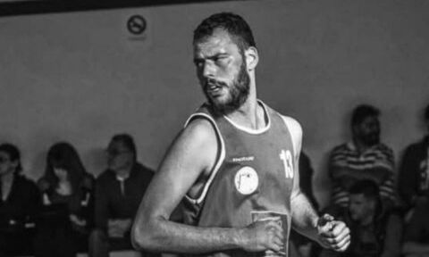 Ο Παναγιώτης Κρέτσης που κατέρρευσε στο γήπεδο είχε χάσει τον πατέρα και τον αδελφό του