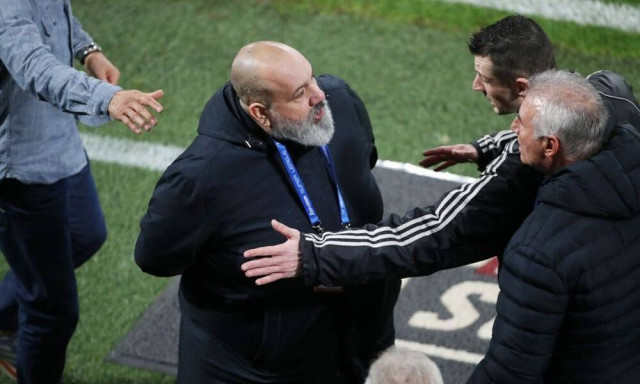 Καραπαπάς: «Δεν ανεχόμαστε σόου κατά του Ολυμπιακού - Επιτέθηκε στον Μεντιλίμπαρ ο Ηλιόπουλος»