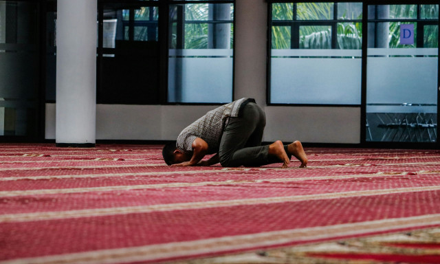 Μπαγκλαντεσιανός συνελήφθη να λειτουργεί παράνομο τζαμί στην Αθήνα - Εντολή για να απελαθεί