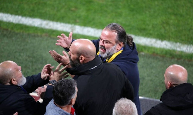 Ηλιόπουλος: «Σφραγίδα ντροπής, έσκαψαν λάκκο που θα πέσουν μέσα - Βλέπετε εσείς πέναλτι;»