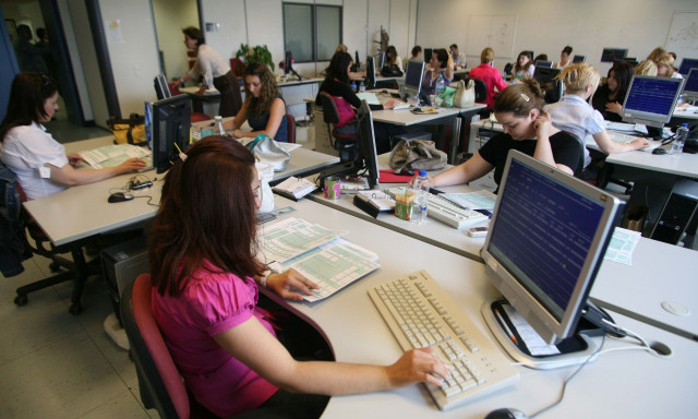 Δημόσιοι υπάλληλοι: Το σχέδιο της κυβέρνησης για την άρση μονιμότητας