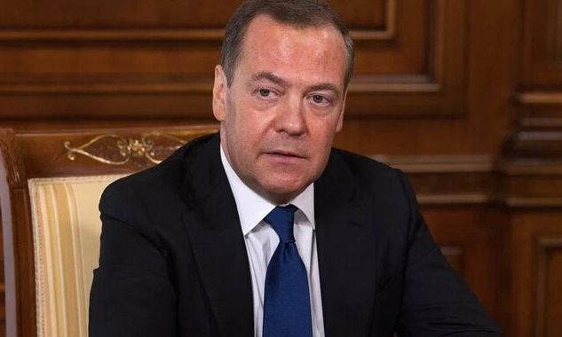 Μεντβέντεφ: Επικίνδυνα τα πυρηνικά όπλα αλλά αν χρειαστεί θα τα χρησιμοποιήσουμε