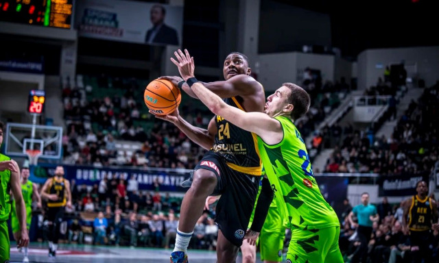 Τόφας – ΑΕΚ 90-93 (77-77κ.α.): Μεγάλο «διπλό» στην Τουρκία και «3 στα 3» στο BCL