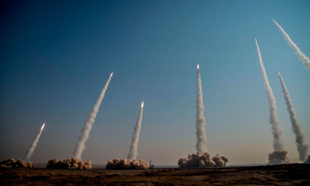 Ιράν: Γιατί ΗΠΑ και Ισραήλ έβαλαν στο μάτι το πυραυλικό οπλοστάσιο του