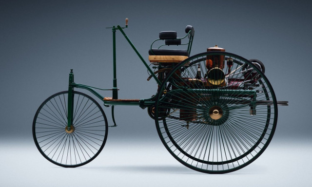 140 χρόνια αυτοκίνητο: Η Mercedes-Benz γιορτάζει το παρελθόν και ανοίγει τον δρόμο για το μέλλον