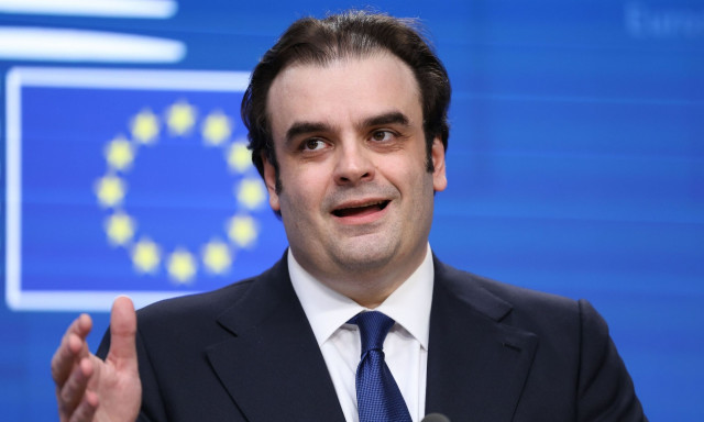 Πιερρακάκης για Ευρωπαϊκή Τράπεζα Επενδύσεων: «Συνεργασία στρατηγικής σημασίας για την οικονομία»