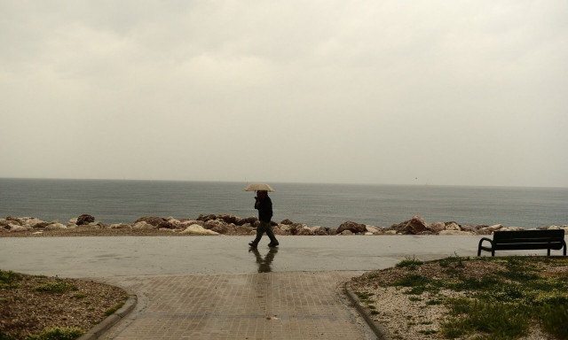 Καιρός: Διπλό κύμα κακοκαιρίας θα φέρει λασποβροχές και καταιγίδες – Ποιες περιοχές θα επηρεαστούν
