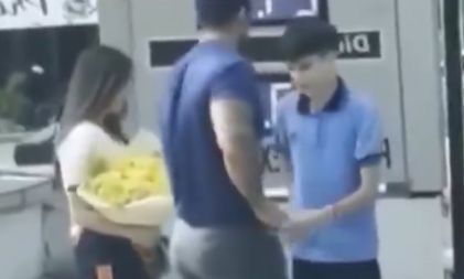 Επικό βίντεο: Ο μπαμπάς πήγε την κόρη στο ραντεβού της - Κράτησε μόλις 20 δεύτερα