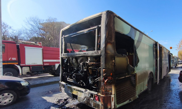 Θεσσαλονίκη: «Καρατομήθηκε» η ηγεσία του ΟΣΕΘ λόγω των καμένων λεωφορείων