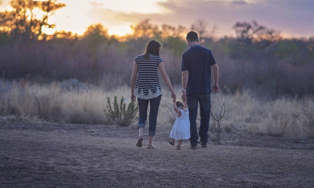 Τι ισχύει με τις γονικές άδειες για τους εργαζόμενους γονείς