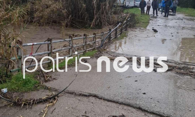 Κακοκαιρία στην Ηλεία: Έσπασε η γέφυρα του Ενιπέα στο Λαντζόι - Αποκλεισμένες κατοικίες (Βίντεο)
