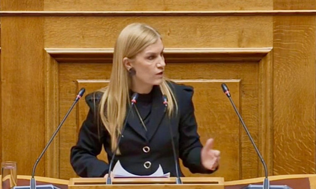 Βολουδάκη: «Η παραμονή στην Ελλάδα δεν χαρίζεται – Αυστηροποιείται το πλαίσιο για τους διακινητές»