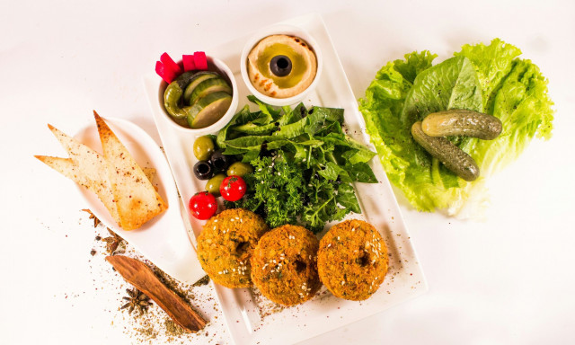 Η μεσογειακή διατροφή συνδέεται με χαμηλότερο κίνδυνο εγκεφαλικού στις γυναίκες