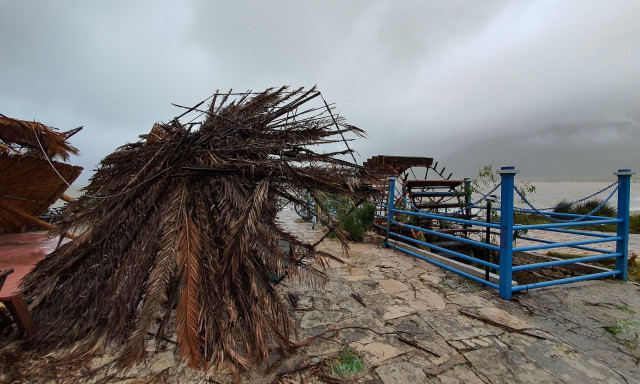 Κακοκαιρία στην Κεφαλονιά: Δυνατοί άνεμοι και πλημμυρικά φαινόμενα στο νησί