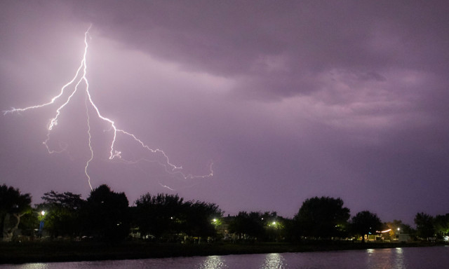 Έκτακτο Δελτίο ΕΜΥ: Επεκτείνεται η κακοκαιρία – Οι περιοχές που θα επηρεαστούν τις επόμενες ώρες