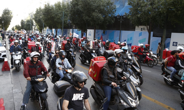 Τσικνοπέμπτη: Πότε δεν θα γίνεται ντελίβερι - Απεργούν διανομείς