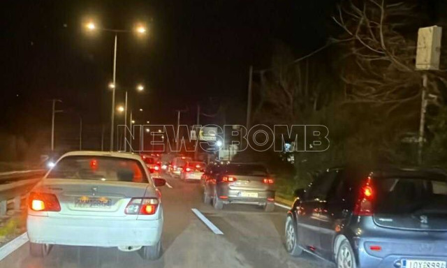 Τροχαίο στη Λεωφόρο Μαραθώνος: Σημαντικές καθυστερήσεις στο σημείο