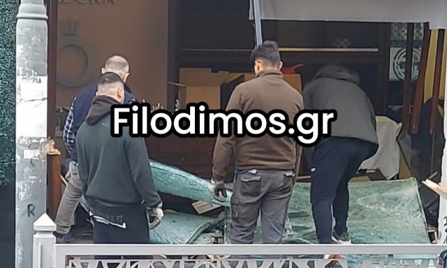 Αίγιο: «Μπήκαν» με κλεμμένο αγροτικό σε κοσμηματοπωλείο