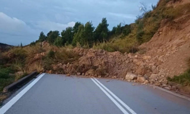 Κακοκαιρία: Νέα κατολίσθηση στην Ηλεία - Κλειστός ο δρόμος Λάλα – Ολυμπίας