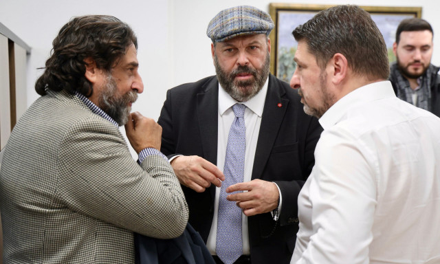 Περιφέρεια Αττικής: Συζήτηση για το θέμα της απομάκρυνσης των δεξαμενών καυσίμων από το Πέραμα