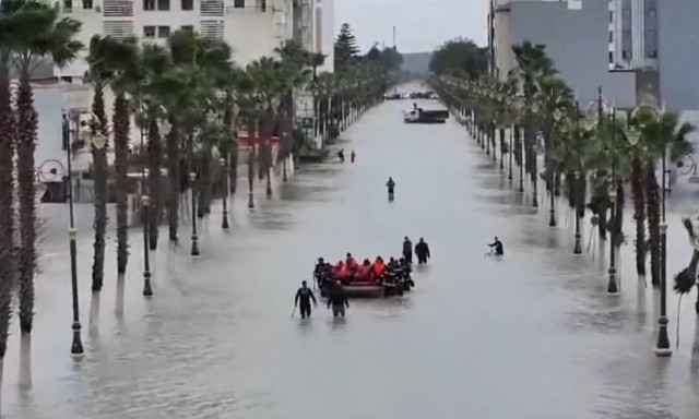 Σαρωτικές πλημμύρες στο Μαρόκο: Πάνω από 140.000 άνθρωποι απομακρύνθηκαν από τα σπίτια τους