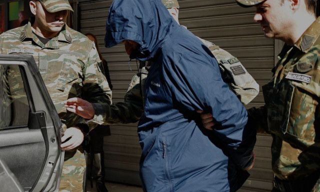 Πρόδιδε τα μυστικά για χιλιάδες... γουάν - Νέες αποκαλύψεις για τον σμήναρχο-κατάσκοπο της Κίνας