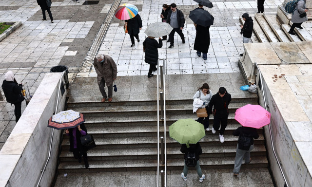 Καιρός: Με βροχές και καταιγίδες μέχρι τα μέσα Φεβρουαρίου - Τι αλλάζει στο δεύτερο 15ημερο