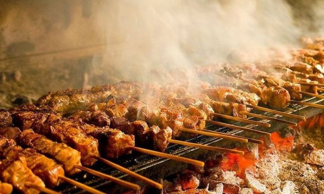 Τσικνοπέμπτη με απεργία στο ντελίβερι: Τι ζητούν οι διανομείς