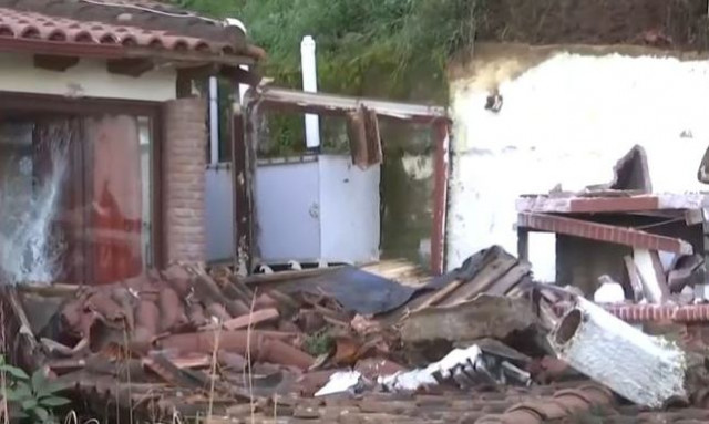 Κινδυνεύουν σπίτια από κατολισθήσεις στην Αρχαία Ολυμπία – Σε κλίμα τρόμου οι κάτοικοι