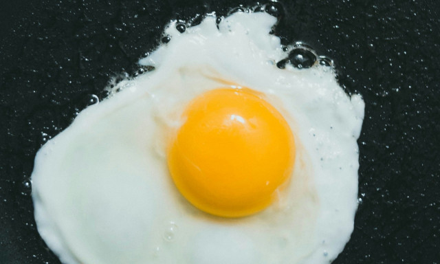 Γιατί το ξίδι βελτιώνει το τηγανητό αυγό