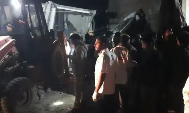Ινδία: Δύο νεκροί από κατάρρευση κτηρίου στο Ρατζαστάν - Φόβοι ότι αρκετοί είναι παγιδευμένοι