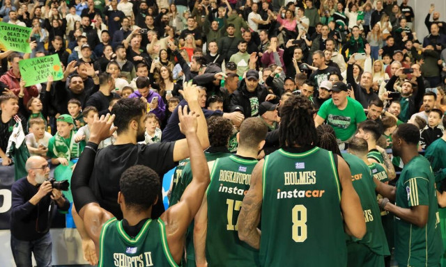 Παναθηναϊκός AKTOR: Έγιναν ένα ομάδα και κόσμος μετά το ματς στην Καρδίτσα